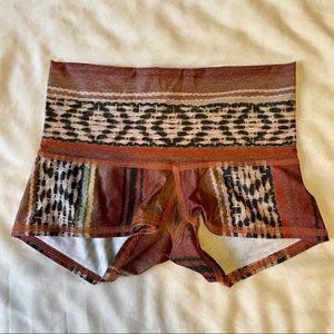 teeki xs shorts